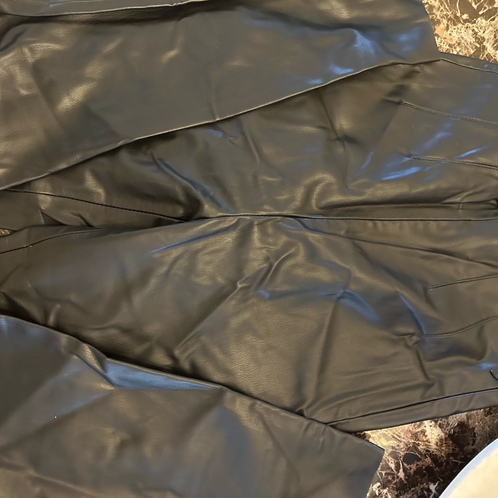 High wasted faux leather leggings